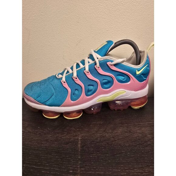 Size 8 - Nike Air VaporMax Plus Easter Women's Running Shoes - Picture 2 of 8